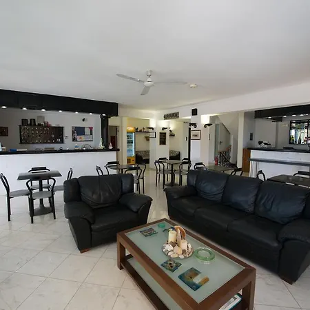 Hotel Niras 2*