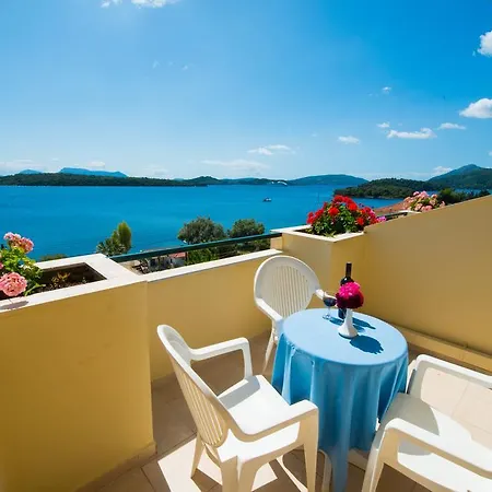 Niras Nydri (Lefkada)