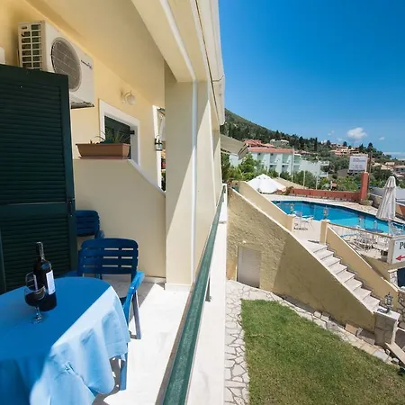 Ξενοδοχείο Niras 2*