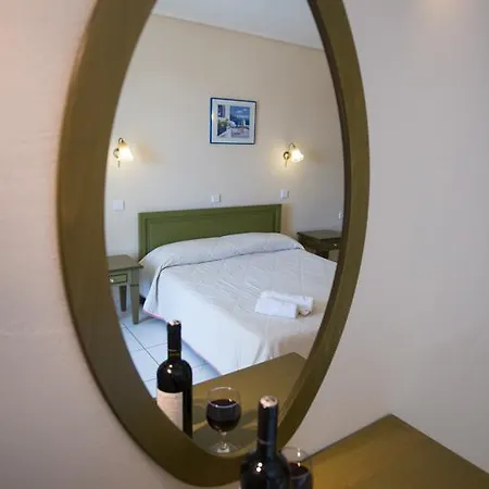 Hotel Niras 2*